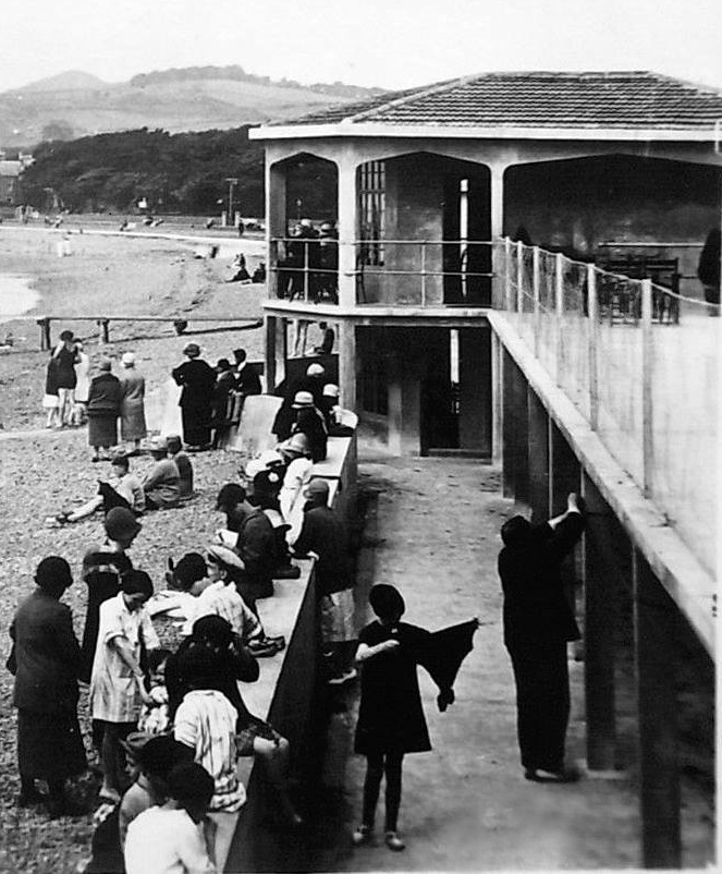 bathing station